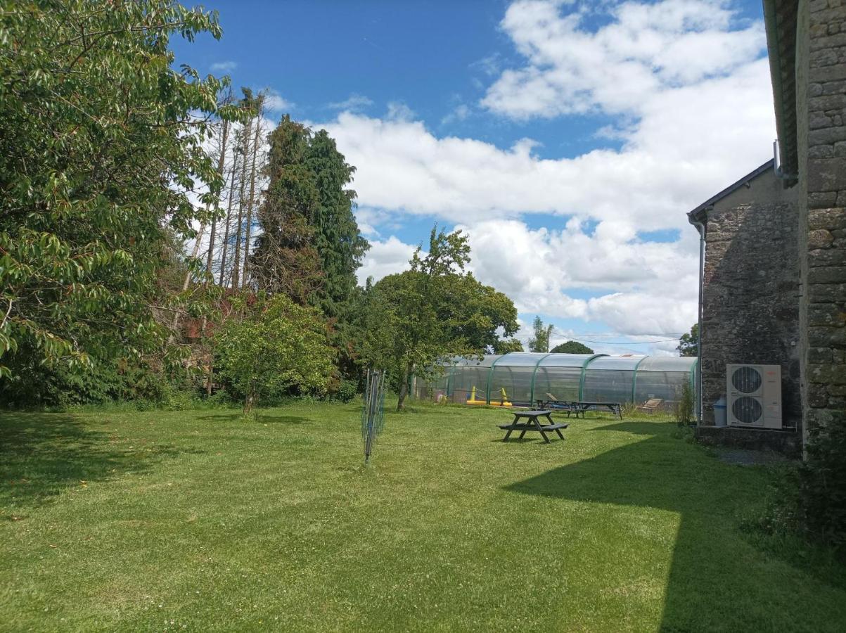 La Petellerie, Maison De Campagne Avec Piscine Pour Un Sejour Detente Moyon Екстериор снимка